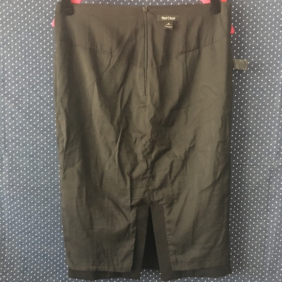 Basic Tailored Skirt - Picture 4 of 4